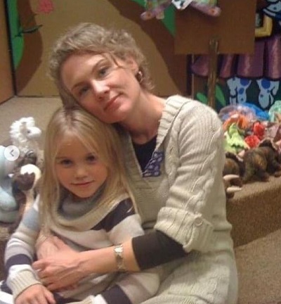 Emma Brooks McAllister childhood picture with her mother