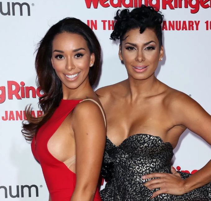 Gloria Govan with her sister Laura Govan