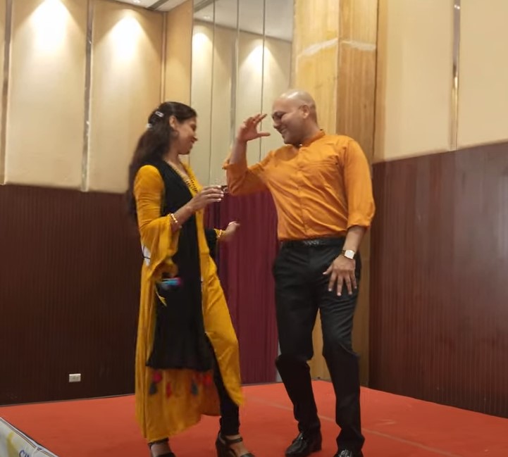 Harshvardhan Jain dancing with wife Sushila Jain