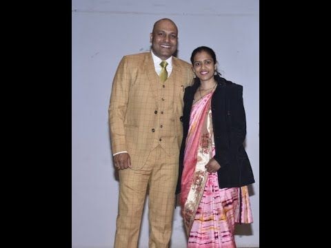 Harshvardhan Jain with wife Sushila Jain