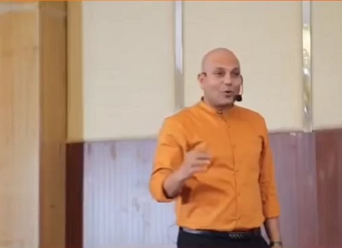 Harshvardhan in his latest video 'Mitra He Daulat Hai'