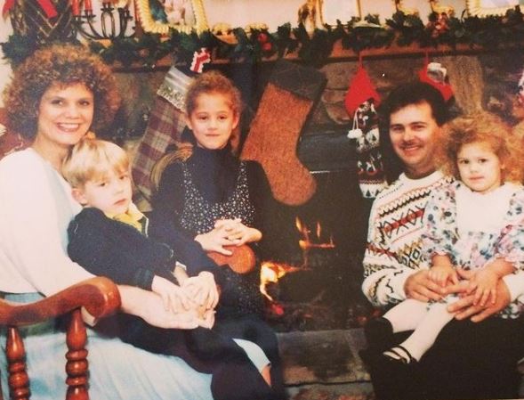 Jolie Poirier's old photo with her family