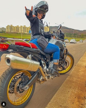 Júlia Hennessy Cayuela was a bike lover