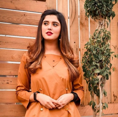 Kanwal Aftab father's name is Sulman Aftab and her mother's name is Zumn Aftab
