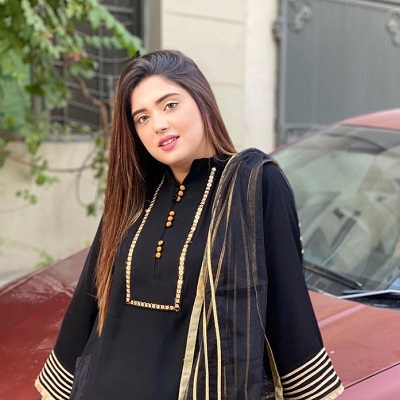 Kanwal Aftab loves to wear black dresses