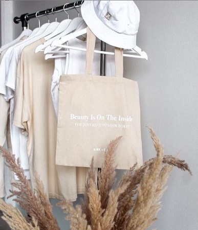 Kara Maxine Kavajecz's brand