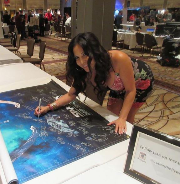 Lisa Lord at Star Trek Convention
