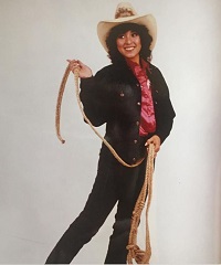 Lynette Romero height is 5 feet 5 inches