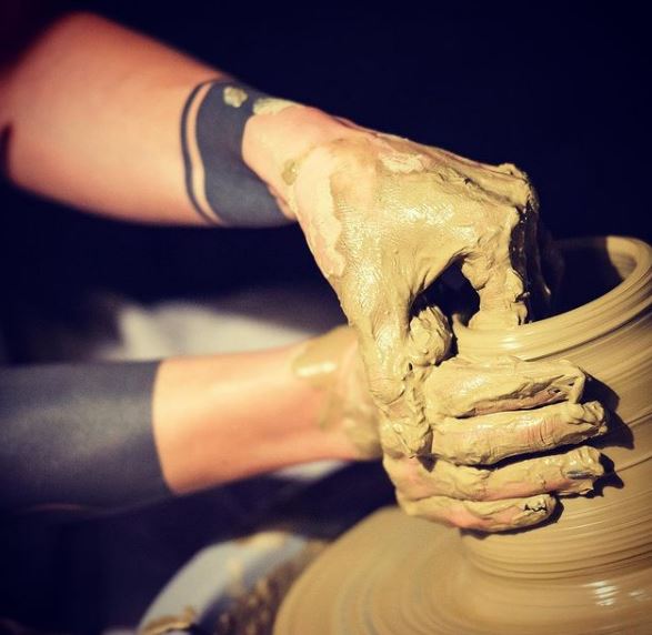 Martina Maccari loves clay pottery