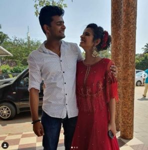 Who is Meenakshi Raveendran? Wiki, Biography, Age, Height, Husband ...