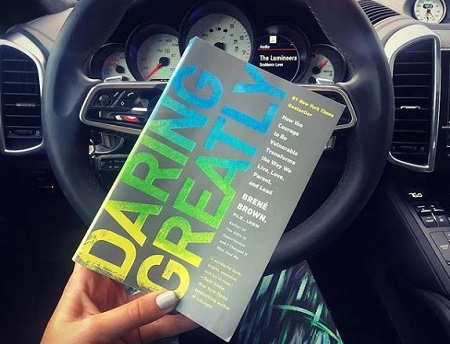 Melanie Collins loves reading books