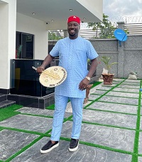 Obi Cubana height is 6 feet