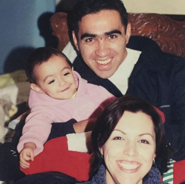 Old image of Ana Vazquez with her parents