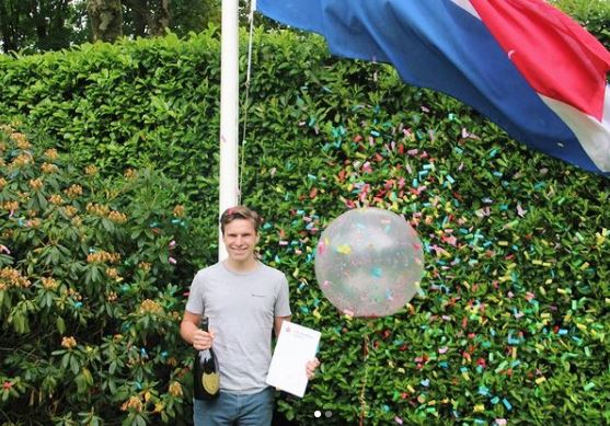 Oliver Daemen completed high school graduation at Saint-Odolf High School