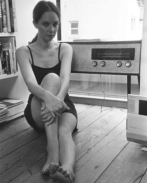 Olwen Kelly in a vintage theme photoshoot