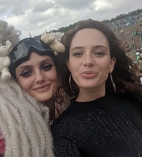 Olwen Kelly with her sister Hannah Kelly