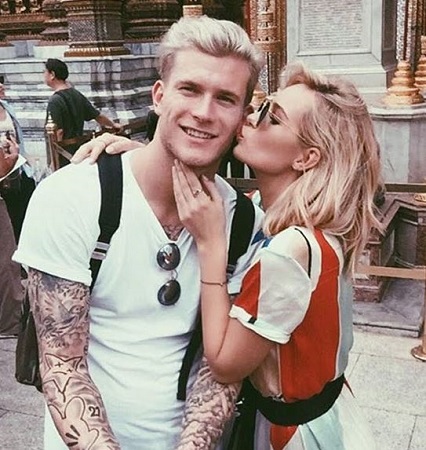 Pamela Reif with Loris Karius
