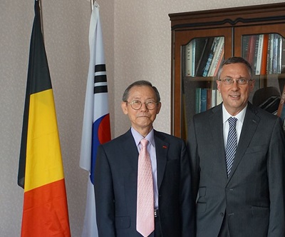 Peter Lescouhier has been Ambassodor since September 1991 and presently its been 29 years and 11 months