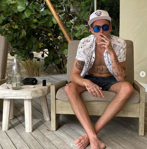 Presley Gerber is addicted to Smoke