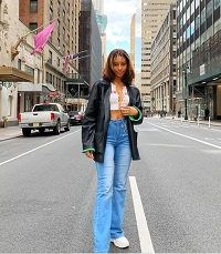 Savannah Lee Smith height is 5 feet 7 inches