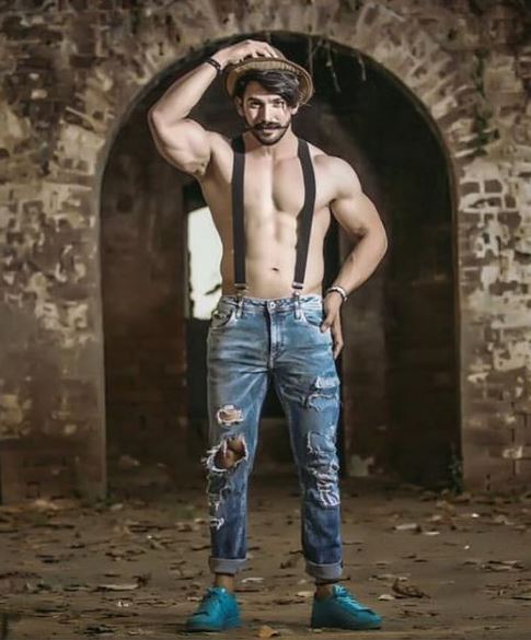 Shehzada Dhami height