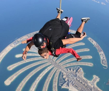 Shruti Sinha loves sky diving