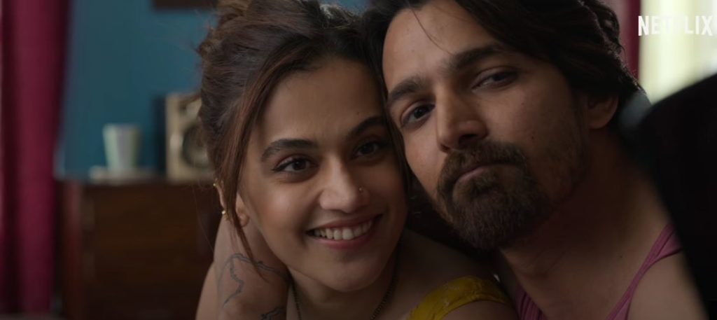 The lead entertainers of the film