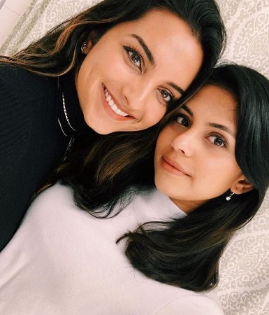 Vaidehi Dongre with her bestie