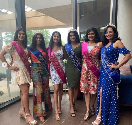 Vaidehi with the contestants of Miss India USA