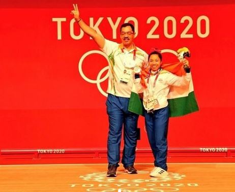 Vijay Sharma at Tokyo Olympics 2020 with Mirabai Chanu