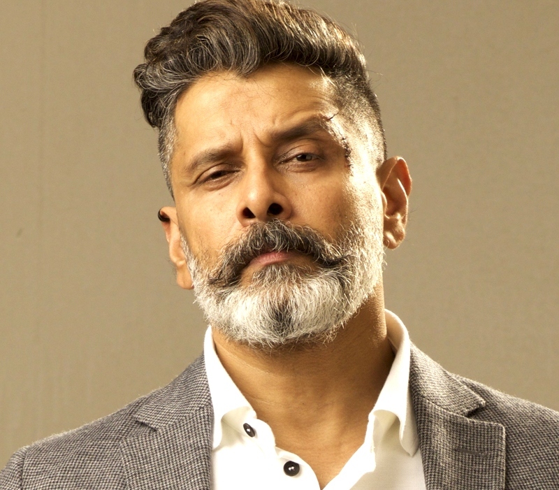 Vikram acted as Adithya Karikalan in this film