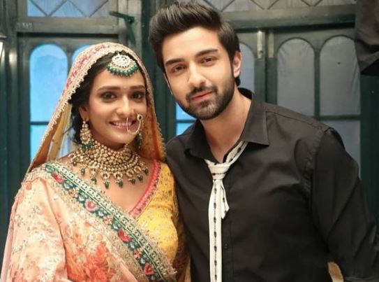 Aishwarya Khare with her co actor Rohit Suchanti