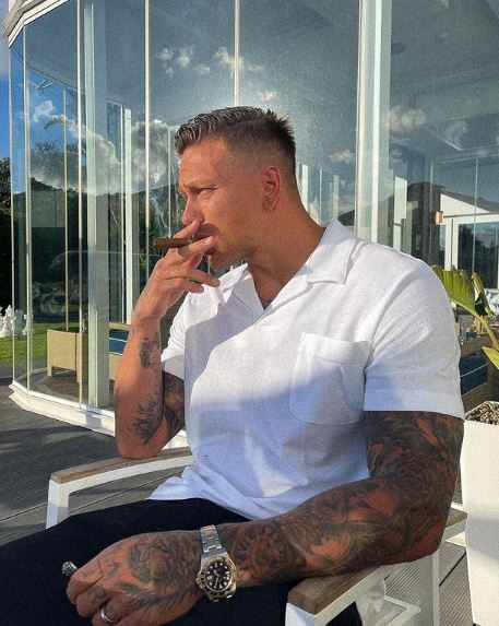 Alex Bowen has a habit of smoking cigarette