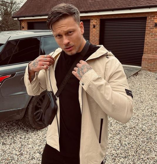 Alex Bowen wiki