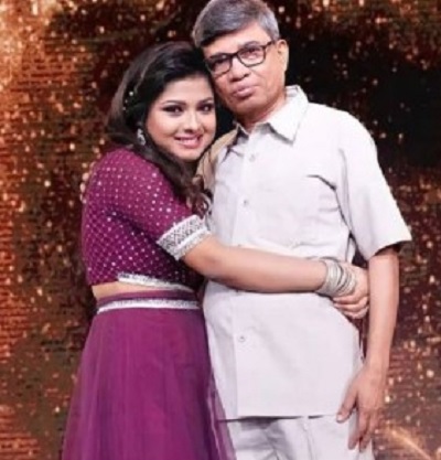 Arunita Kanjilal with her father Avni Bhushan Kanjilal