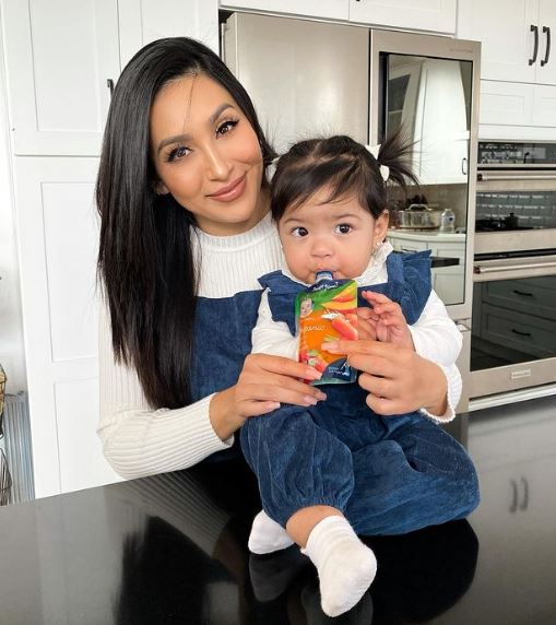 BeautyyBird with her daughter Jaylin Valentina