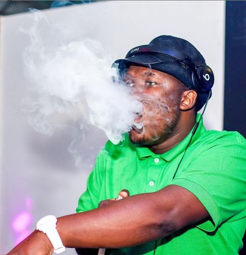Busta 929 is a Hookah lover