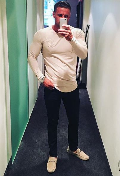 Carl Woods height