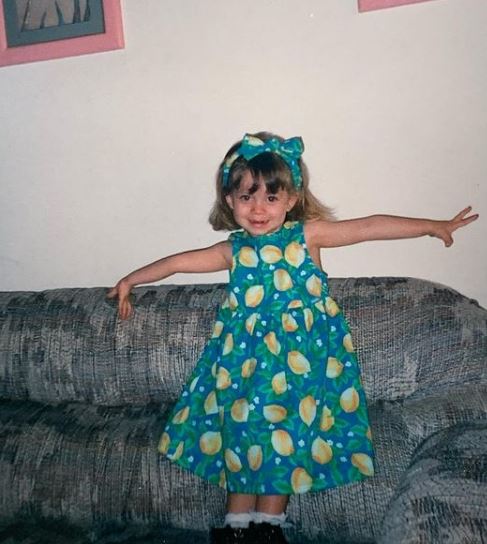 Childhood image of Ana Valeria Becerril