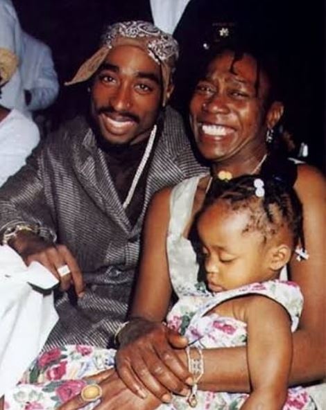 Childhood image of Jaycee Shakur along with her dad and grand mother