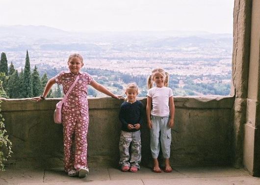 Childhood photo of Audrey McGraw with her sisters Gracie McGraw and Maggie Elizabeth McGraw
