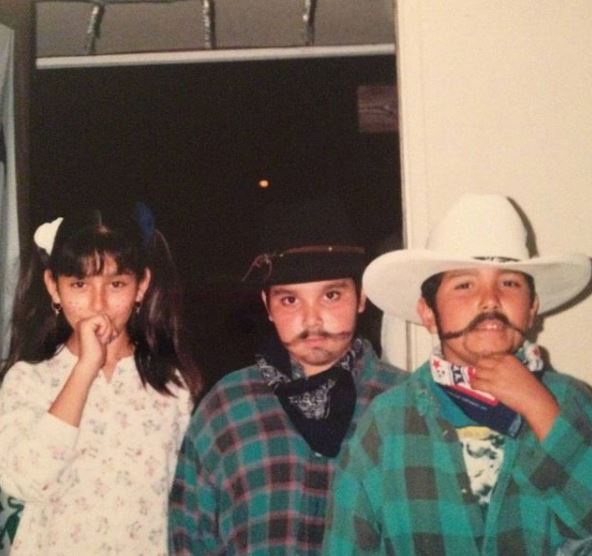 Childhood photo of BeautyyBird with her brothers Alfredo Maya and Edi Maya