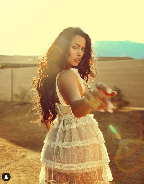 Constance Nunes is a photoshoot lover