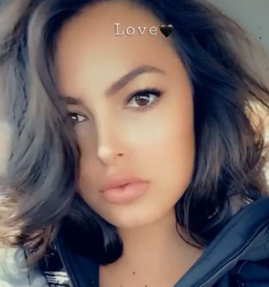 Constance Nunes loves Snapchat filters