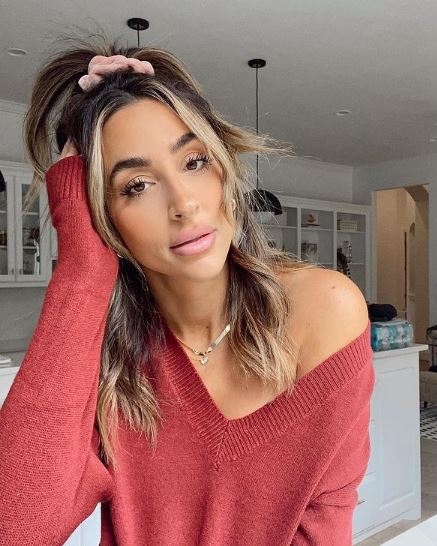 Courtney Shields bio