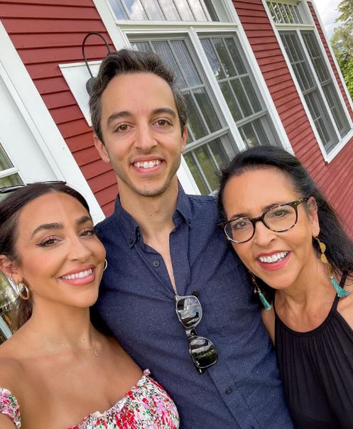 Courtney Shields with her brother and mother