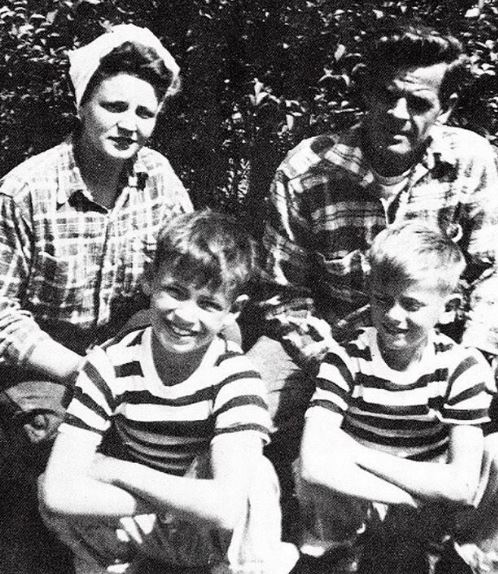 Don Everly with his father Ike Everly mother Margaret Everly and brother Phil Everly