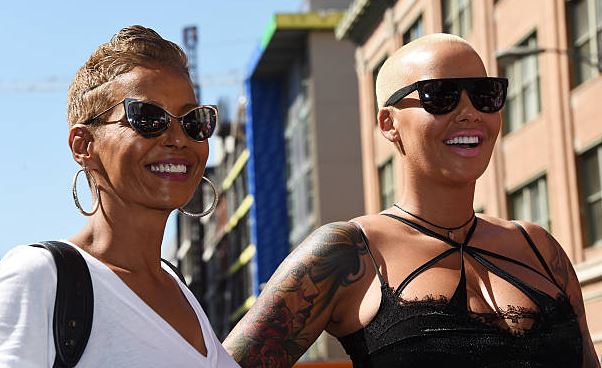 Dorothy is the mother of Amber Rose