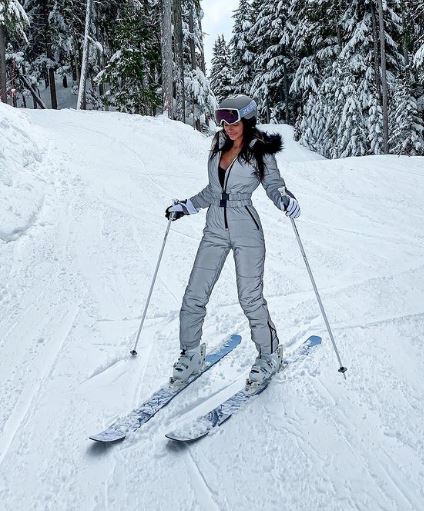 Francesca Farago love skiing