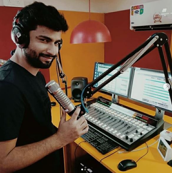 Harsh Gujral appeared on Radio Mirchi 983